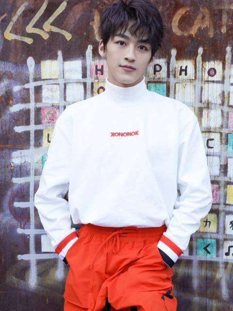 领导|超新星王者助力榜，周震南痛失榜首成第六，看到第一：上天真公平！