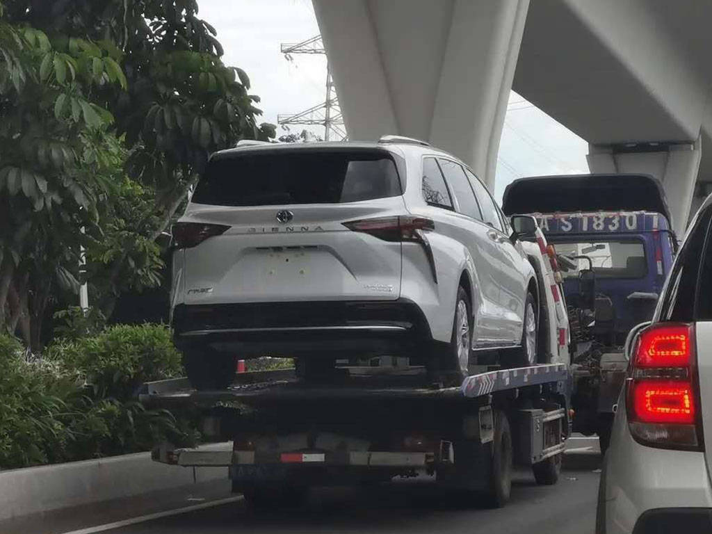 汉字尾标瞩目 预计下半年上市 广汽丰田赛那实车曝光 电动机 汉字尾标瞩目 预计下半年上市 广汽丰田赛那实车曝光 电动机