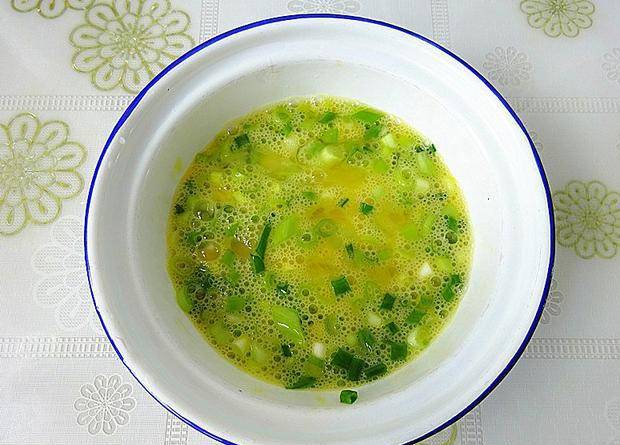 葱花|最近早餐迷上吃它,5分钟做好的鸡蛋饼,简单省事,好吃又顶饱