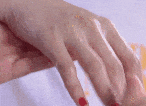 指甲|吴亦凡绿色美甲登封，抢眼又时髦，怎么连男明星都开始做美甲了？