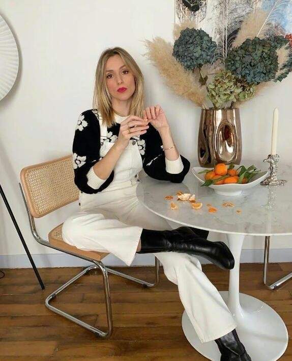 毛衣|简单时髦的法国博主Lucie Mahé 慵懒的法式浪漫主义是她的风格关键词