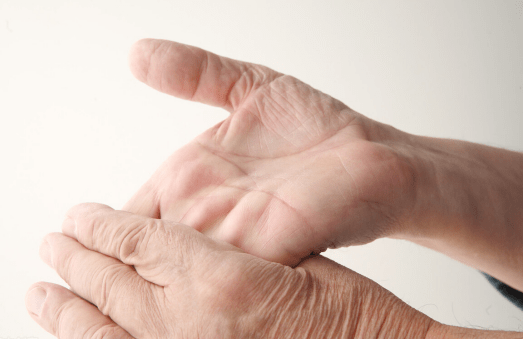 女士|高血脂“克星”大公开！避免做这几件事，血管干净寿命长