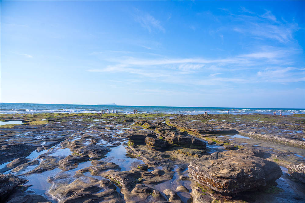 編輯在北海,不打卡潿洲島就不算到了北海,島上風景秀麗,由海蝕,海積及