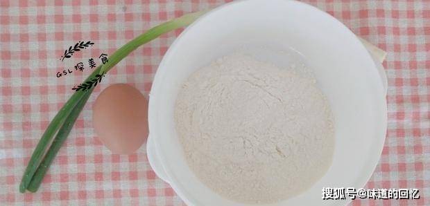 进行|春天怎能错过这个菜,营养补钙易消化,做成早餐,孩子很爱吃