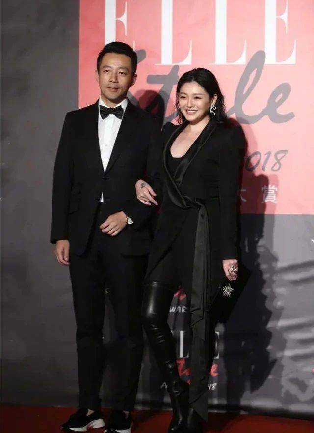 一身|大S越胖越敢穿，廓形西装像是150斤，女神形象全无