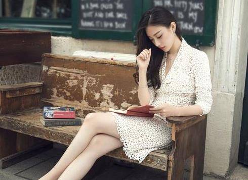 氛围|丝芭是不是开了“鞠学”课？各个妆容和神态都太像小鞠了