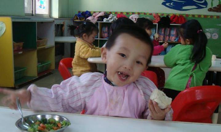 家长|孩子上幼儿园后,要不要在学校吃早餐?做对了,对孩子成长有利