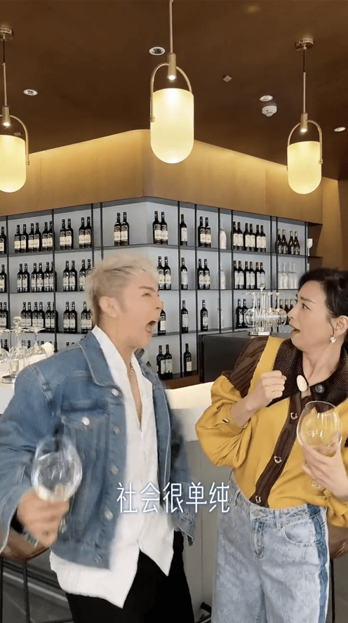 颜色|自强的女人不容易老，张庭虽然不演戏了，但颜值仍然不输一线女星