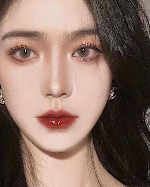 氛围|丝芭是不是开了“鞠学”课？各个妆容和神态都太像小鞠了