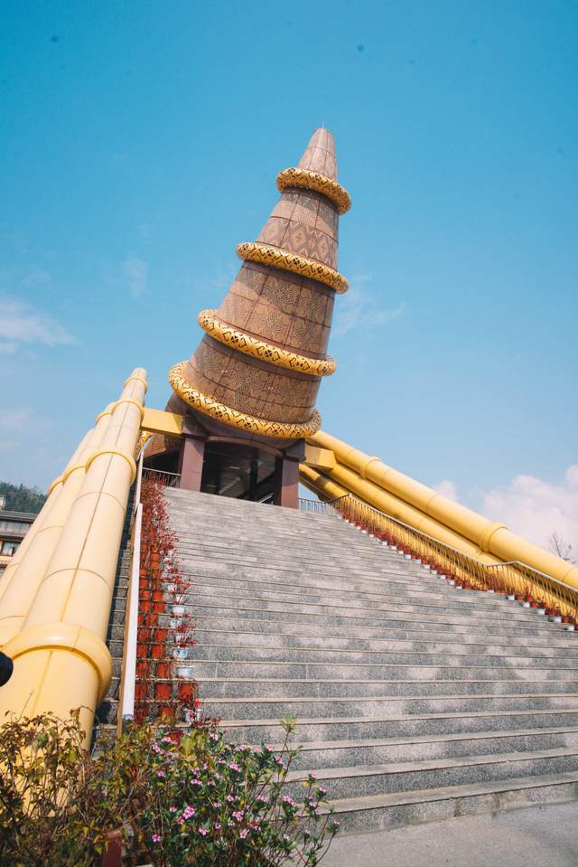 原创中国最南端的春城,耗资16亿打造,云南小众旅游胜地