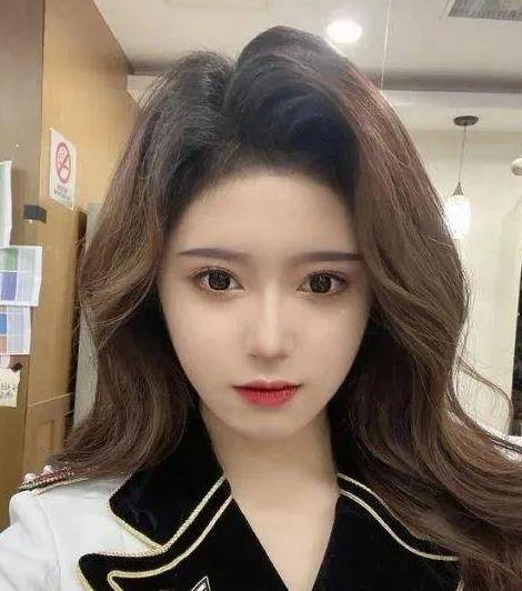 氛围|丝芭是不是开了“鞠学”课？各个妆容和神态都太像小鞠了