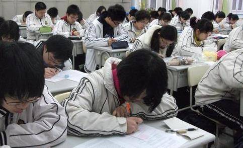 各个年龄段的心态变化 f229b6418a574ffc86260faf057abf03.jpeg