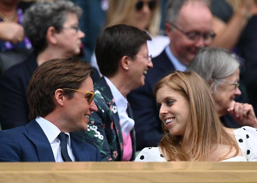 球赛|凯特居家隔离一周解放，绿色洋装抢镜网球赛，娘家总动员现时尚力