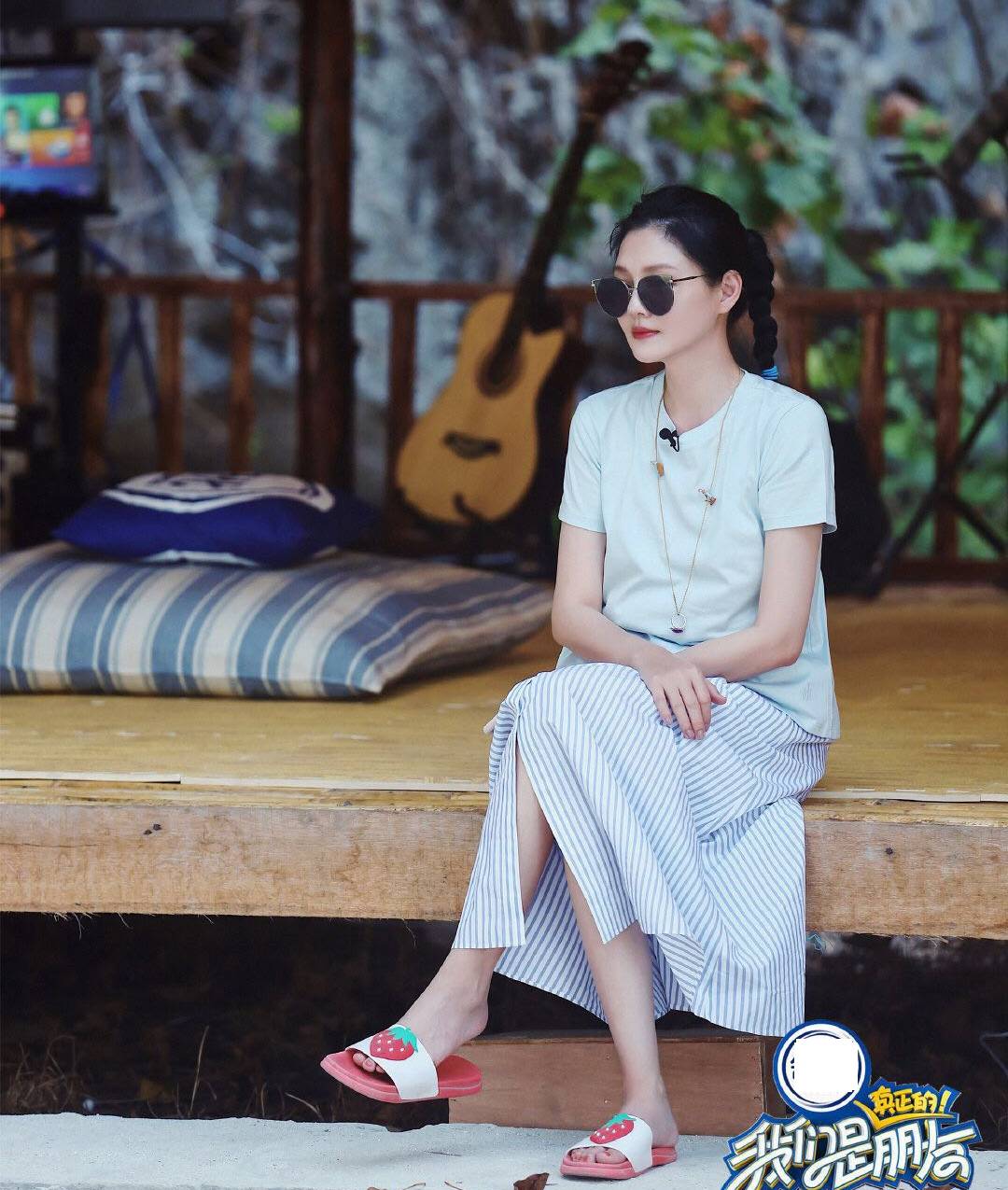 条纹|暑期海岛出游怎么穿?学大S短T搭配条纹半裙,清甜又减龄