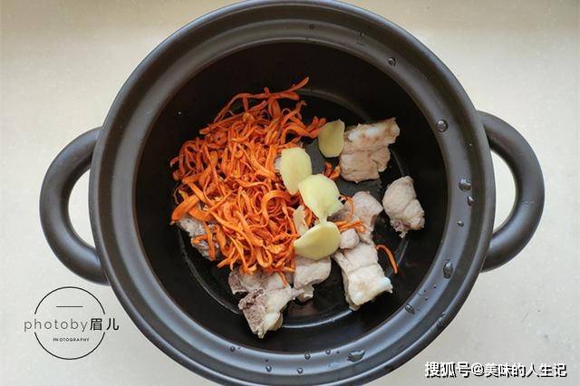 煲汤放什么食材好 9f8ce2b9488c49299df4481e8b32c636.jpeg