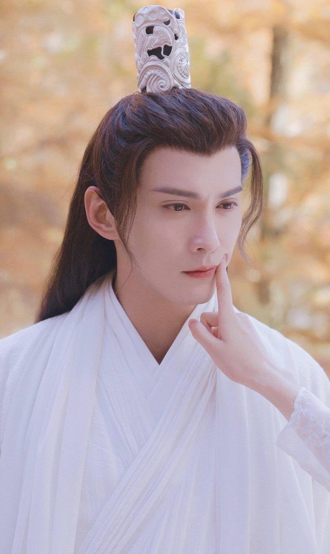 汪卓|花千骨升级版？杨超越搭档徐正溪《重紫》开机，男配阵容好惊喜