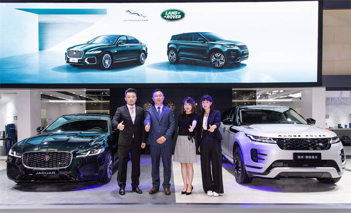 捷豹路虎北区团队与长春经销商管理层合影