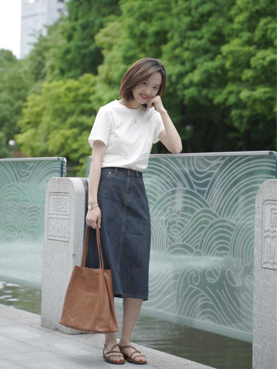 颜色|今年夏天,有种穿搭火了,叫“T恤+牛仔裤”, 谁穿谁好看!