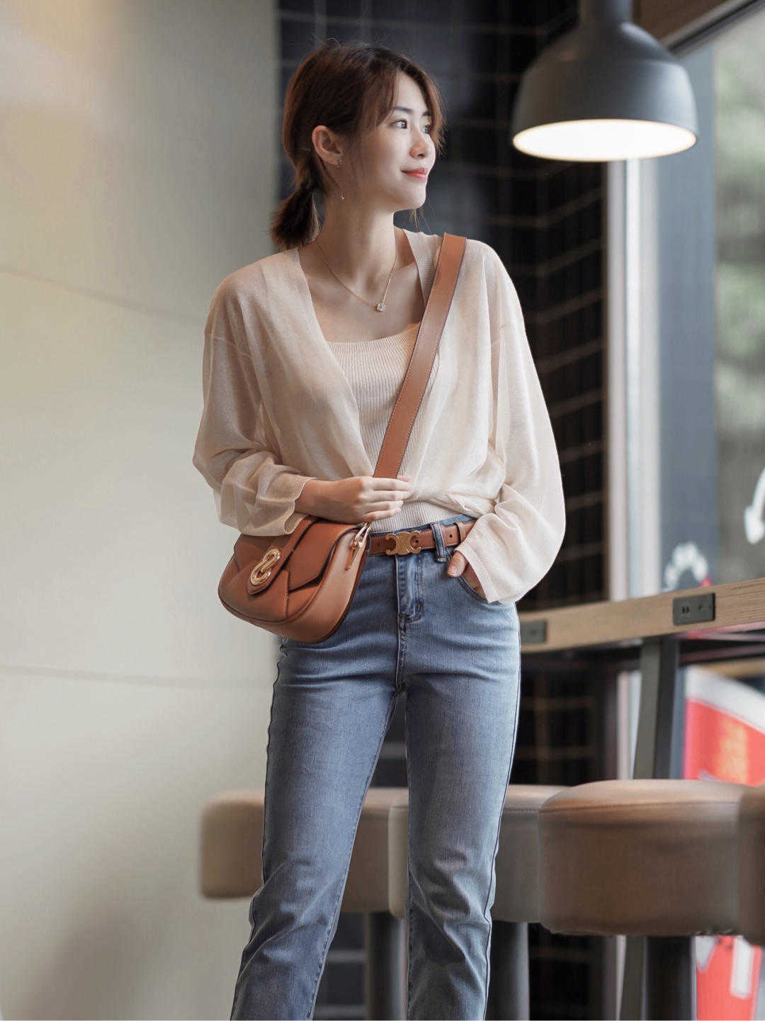 颜色|夏季怎么配色才时髦？学会这几套的“配色精髓”，让你的气质飙升