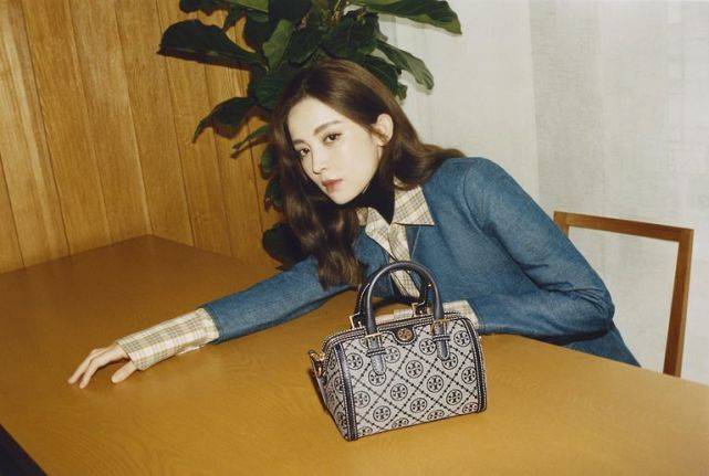 玩家|著名演员秦岚与娜扎引领 Tory Burch 城市玩家风潮 出镜2021秋冬系列大片