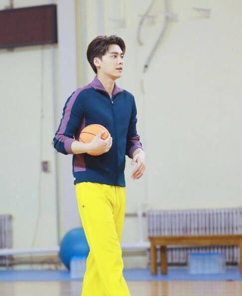 李易峰穿搭帅气有型赶紧分享给男朋友