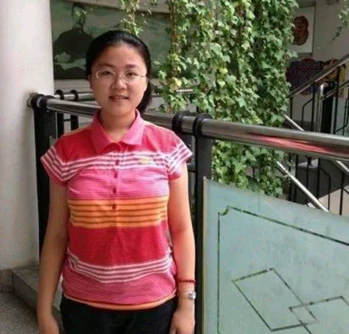 弃68万港元奖学金,选读北大马克思主义理论,网友:女孩有眼光_王艺瑾