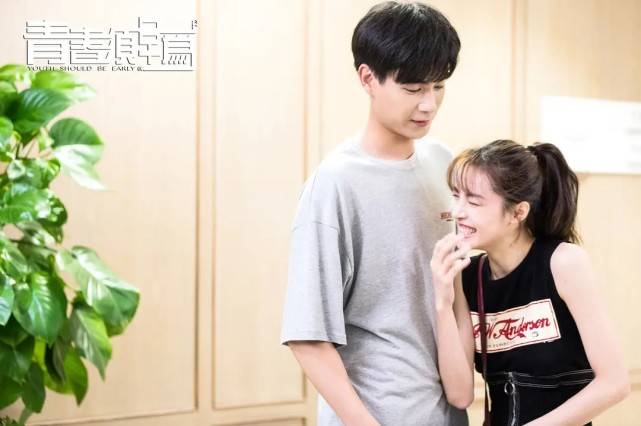 钟楚曦|胡一天钟楚曦“决裂”?白富美死贴穷二代,湖南卫视可真敢拍