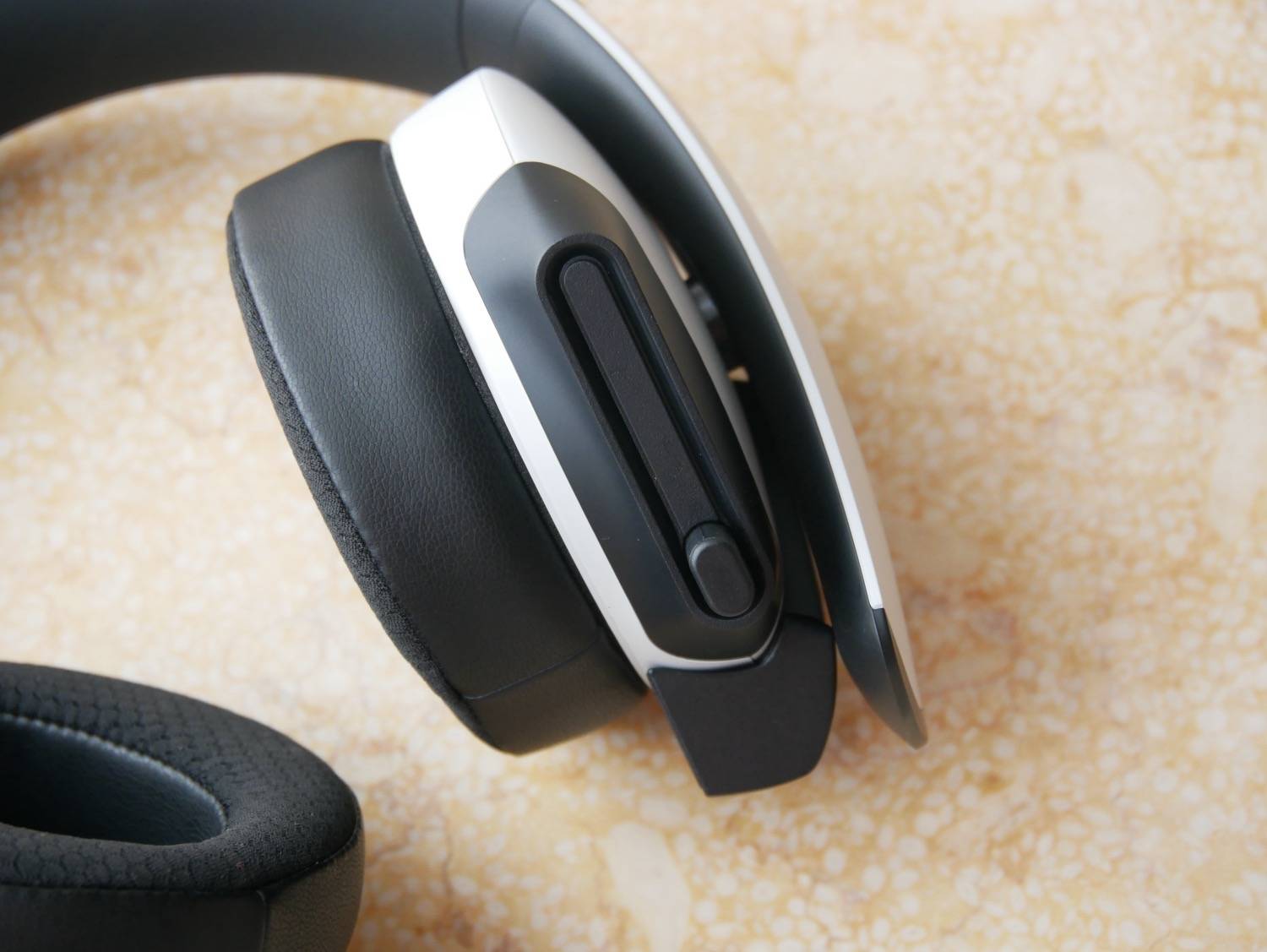 给外星人耳机插上翅膀外星人aw510h耳机aw521br蓝牙接收器