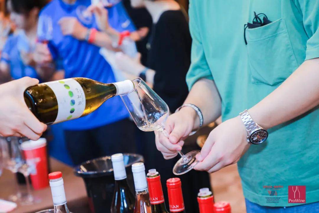 酒庄|圆满收官！贺兰山东麓葡萄酒银川产区2021城市巡展南京站成功举办