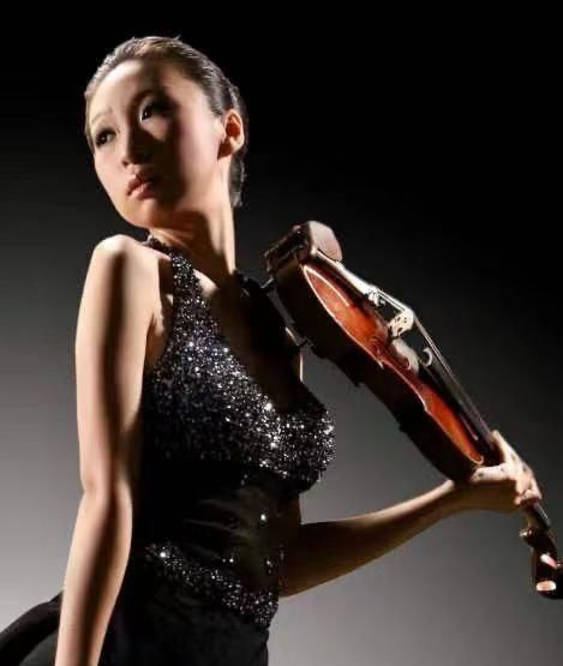 再传噩耗！38岁美女艺术家跳楼自杀身亡生前饱受抑郁症折磨