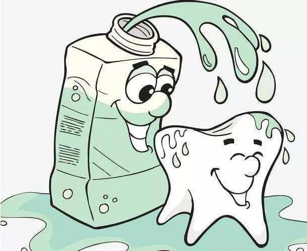 01生理盐水生理盐水是目前国内临床上最常用的口腔护理液,其主要作用