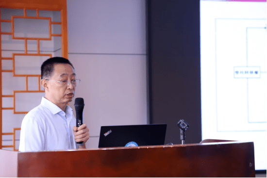 齐鲁医院李玉椿教授及西海岸新区中医医院郑鹏主任,齐鲁医院王光辉