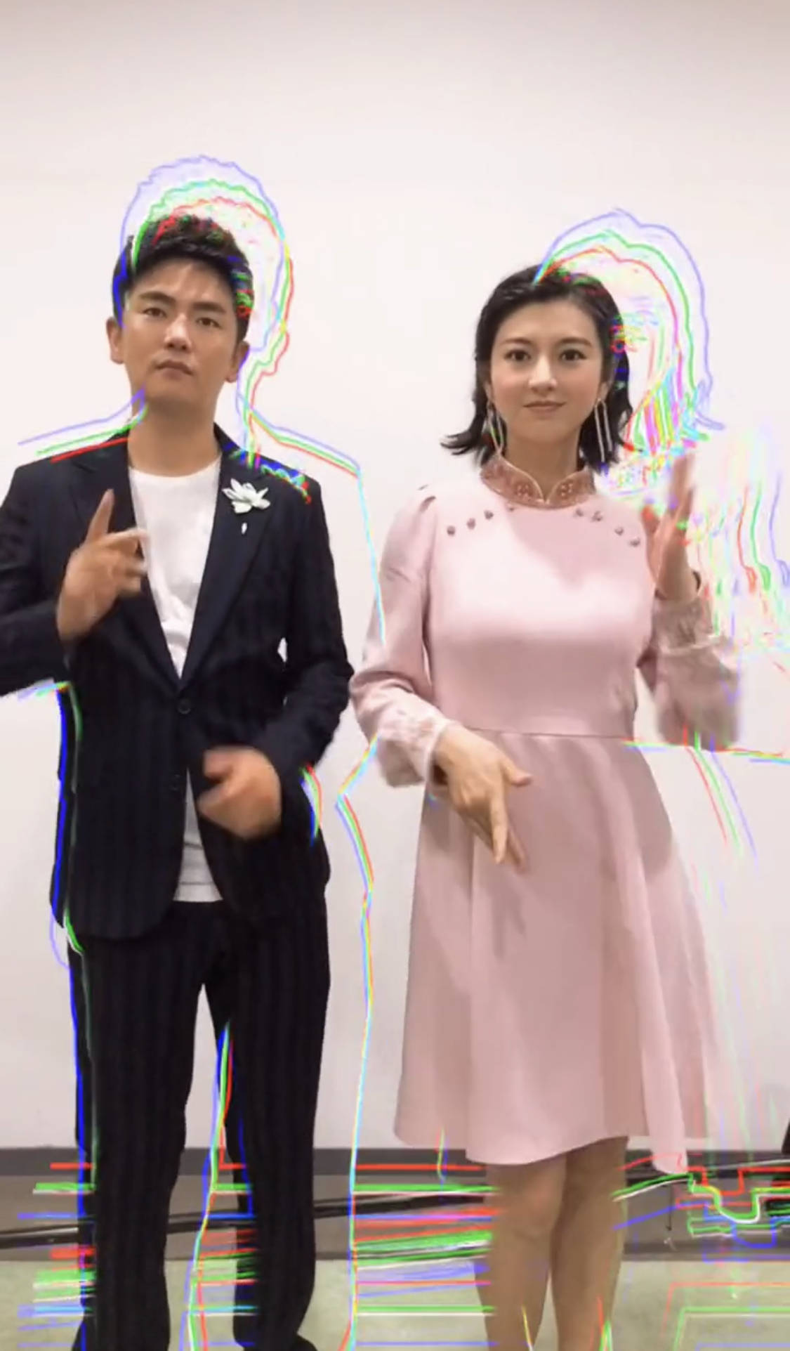 温太医|爷青回:“温太医”与“眉姐姐”罕见同框,简约搭配,仍有CP感