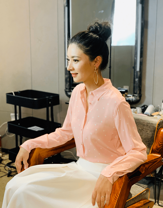 温太医|爷青回:“温太医”与“眉姐姐”罕见同框,简约搭配,仍有CP感