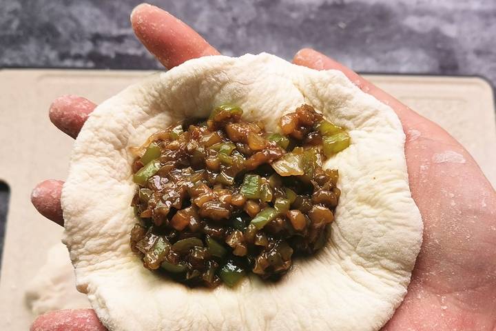 全家人|茄子的新吃法,在外面吃不到,做成馅料比肉香,出锅全家人抢着吃