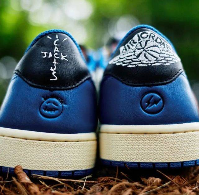 &quot|都别睡？老婆Kylie突然上脚AJ1＂闪电倒勾＂，随时突袭发售！抢到即赚到？