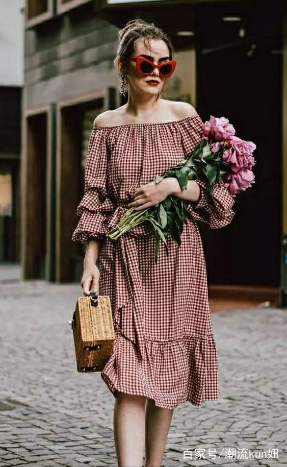 大气|女人要想优雅大气，这4款连衣裙，让你美一整个夏天，赶紧get
