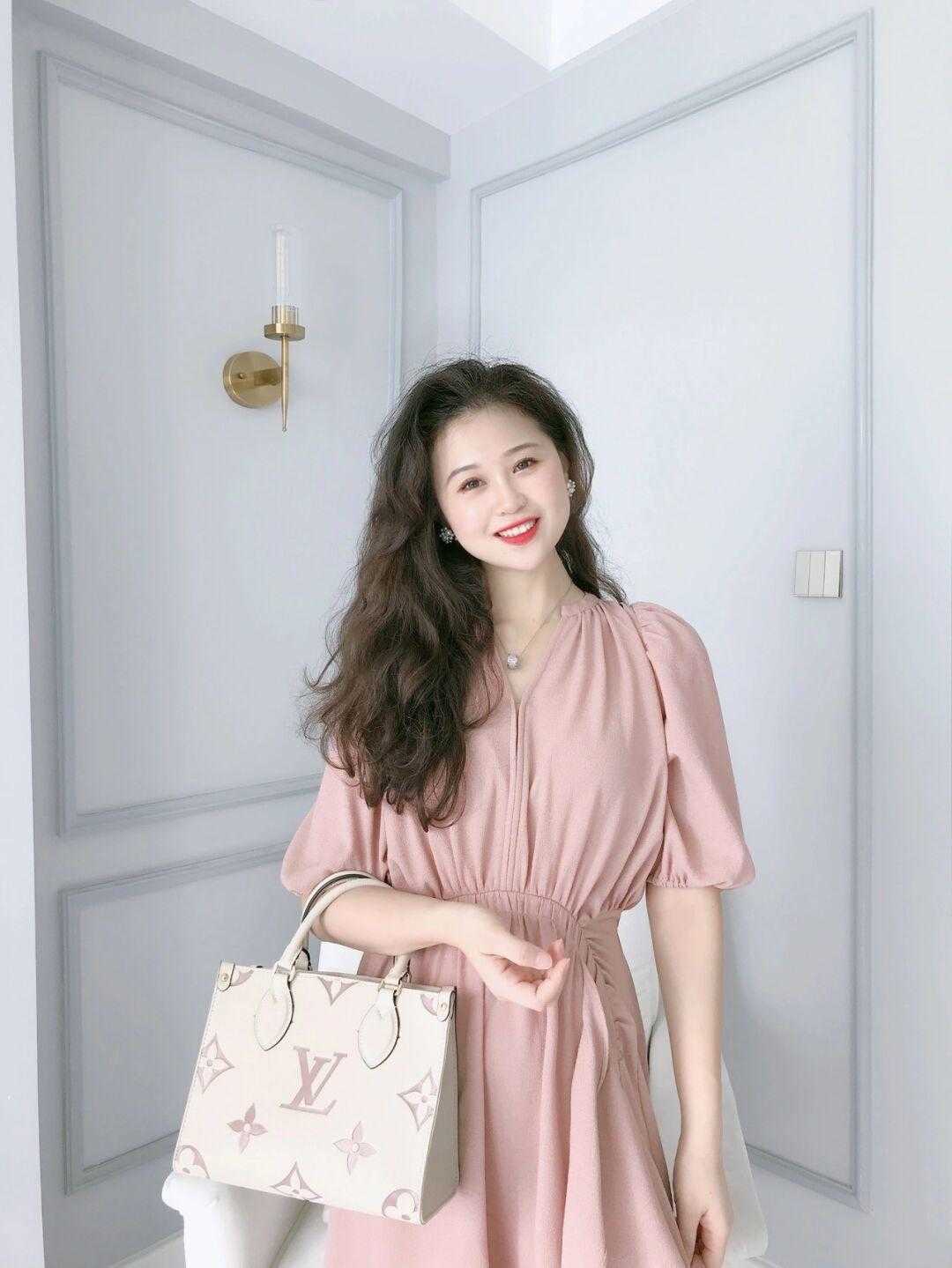 身材|过了50岁+的女人怎么穿？学会这几个搭配要点，让你减龄又时髦