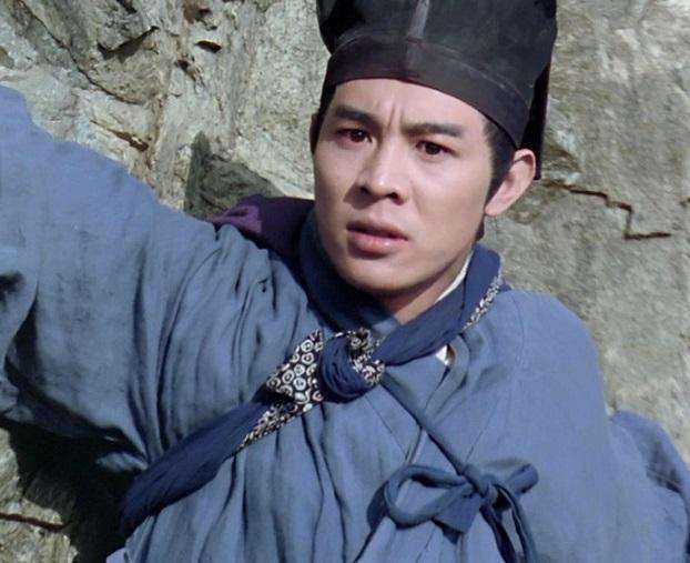 八大令狐冲饰演者李连杰洒脱不羁他名气最小却演成了最经典
