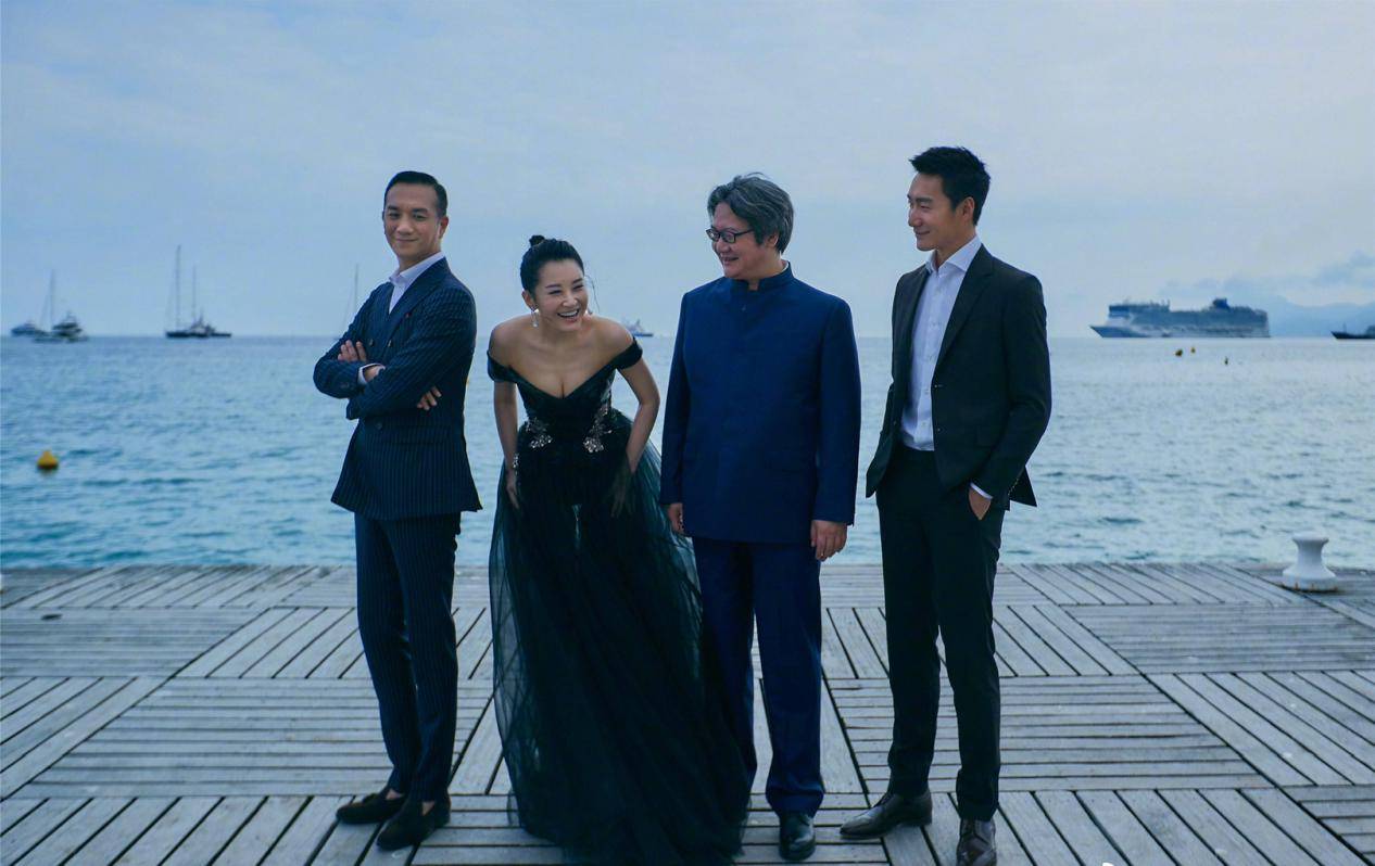 身材|50岁的许晴现身戛纳,一袭露肩纱裙彰显姣好身材!十足知性韵味