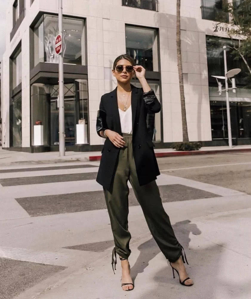 黑色|职场轻熟风怎么搭配？选对单品，干练气场立马凸显！