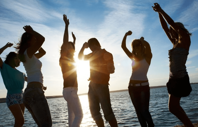 世代|陶冬：Z世代引领消费新潮流