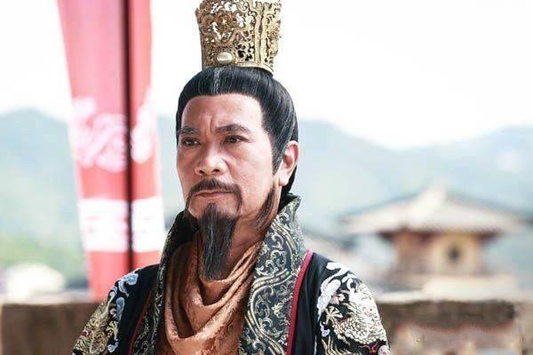 唐睿宗登基后便欲立嫡长子李成器为太子,可是当李成器听到父亲要立