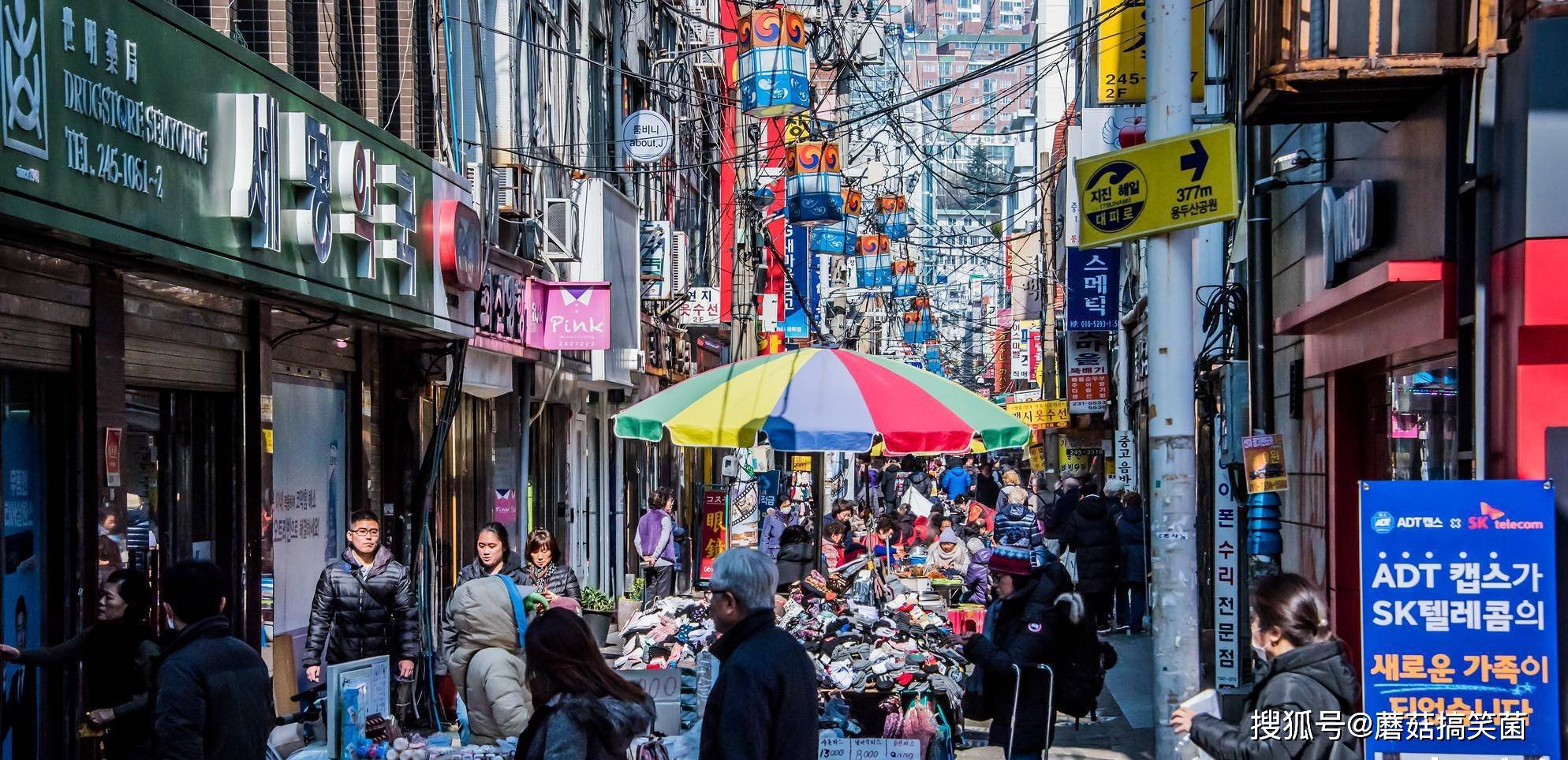 韩国最大的海鲜市场，大妈当家做主，男人认怂不敢轻易得罪