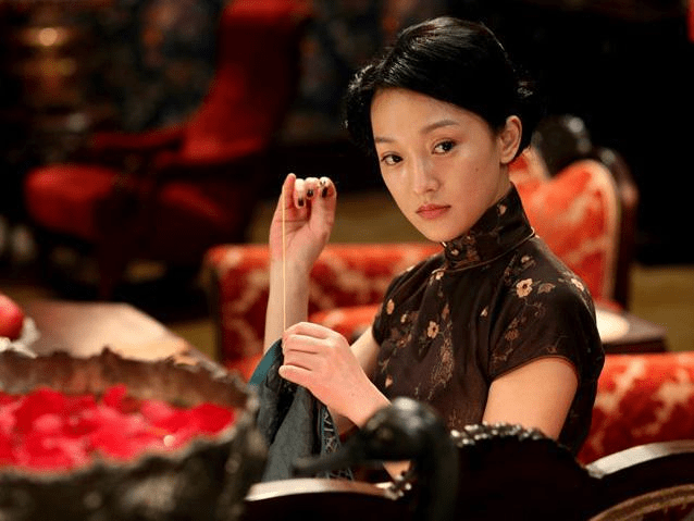Pick|女星旗袍大赏：赵丽颖、杨幂、热巴、刘亦菲，你Pick谁？