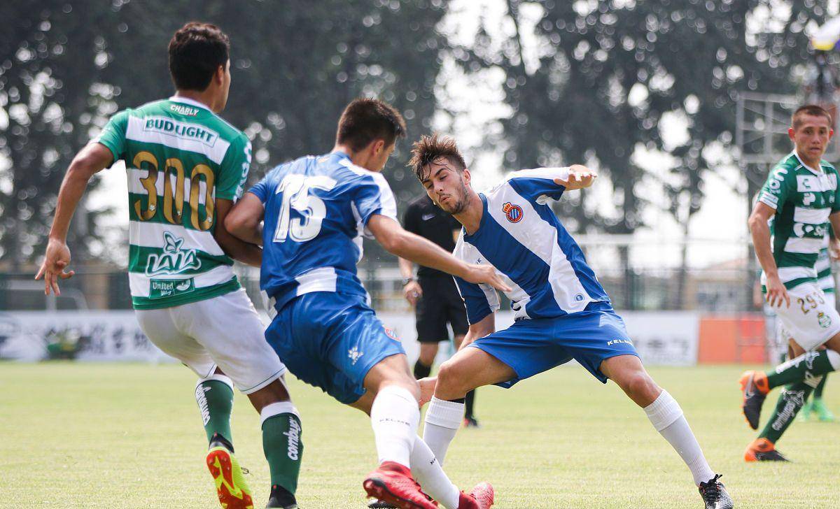 美国主场很稳,马提尼克守不住,桑托斯主场防守出色_比赛