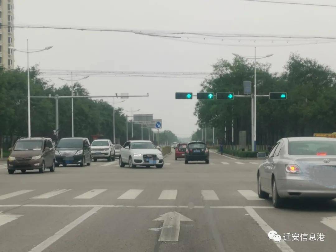 如何看交通信号灯左转 6b4683ff24f74395b01ece2769c7fa60.jpeg