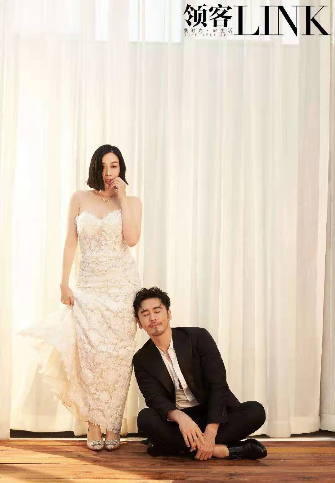 身材|钟丽缇夫妇七夕时尚大片，抹胸俏皮裙穿出时尚女人味，美得想增肥