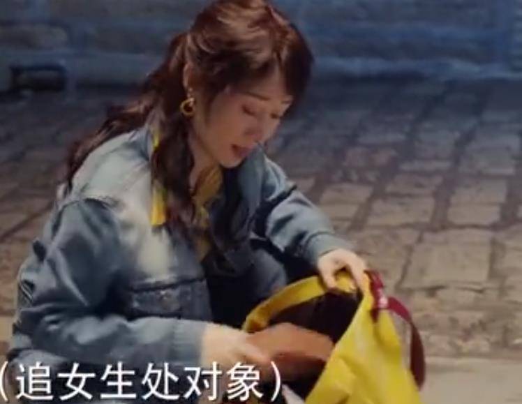 小咪|《爱很美》有多狗血：张嘉益打劫刘敏涛被反劫去领证，女儿的生父是明星