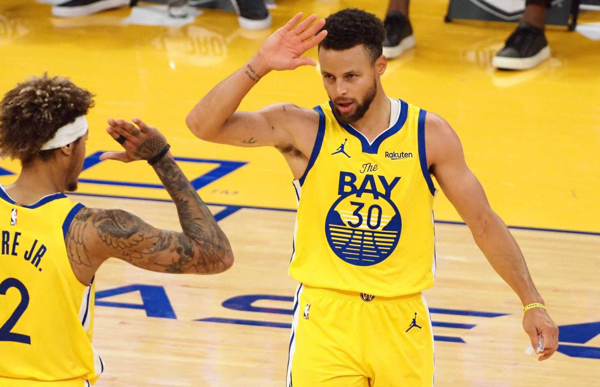 原创勇士将有大动作!两首轮签打包换巅峰首发球员,真要梭哈利拉德?